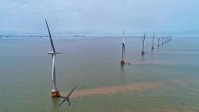 人民满意的公务员、跨海高铁、电力装备绿色低碳发展、网络文明等中英翻译