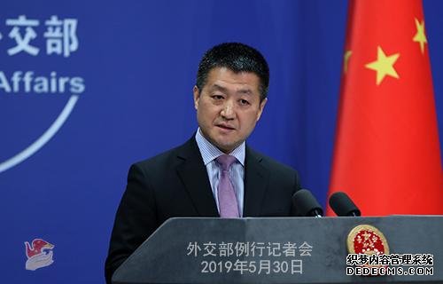锐参考｜中美女主播辩论后，美国网友的反应有点出乎DB真人意料